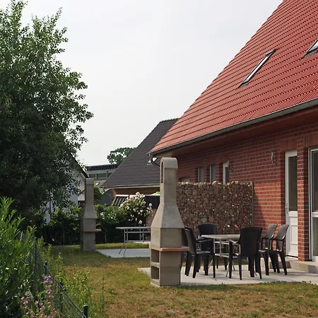 Feriehus Idyllisches Mit Ueberdachter Terrasse, Cleaning Included